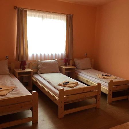Bicsak Apartman Apartment Joseni Екстериор снимка