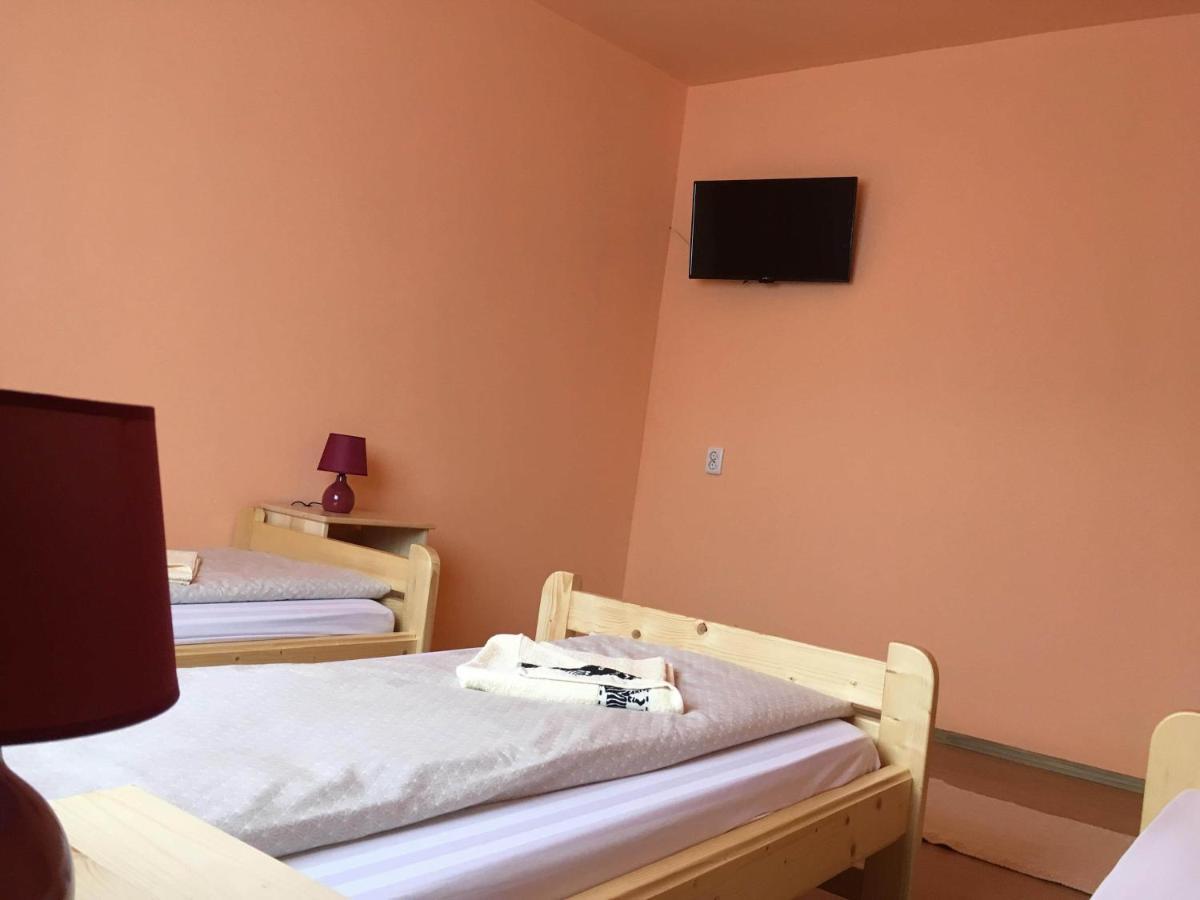Bicsak Apartman Apartment Joseni Екстериор снимка